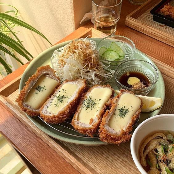 fromkyahseyes's tweet photo. Food galore! https://t.co/0RVGJzqVNQ