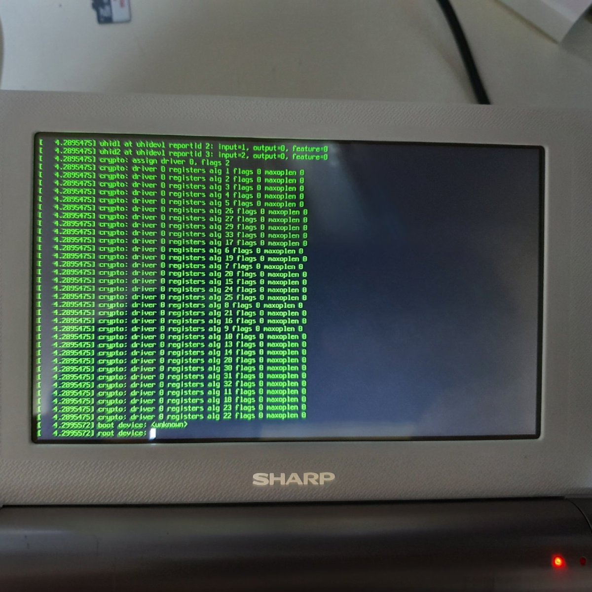 morakatu's tweet photo. Sharp Netwalker에 NetBSD 9.2 실행 가능하다는 트윗을 봤는데 작동을 안하네 ㅠ https://t.co/fPn46vijFa