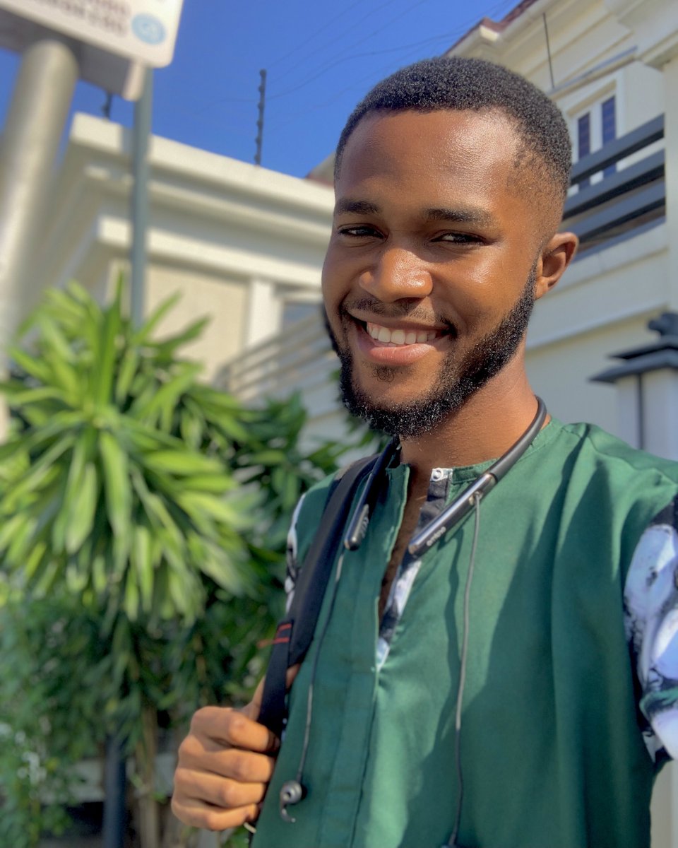jejcreations__'s tweet photo. SKINNN thread...😌les go https://t.co/FxpGHqRKDg