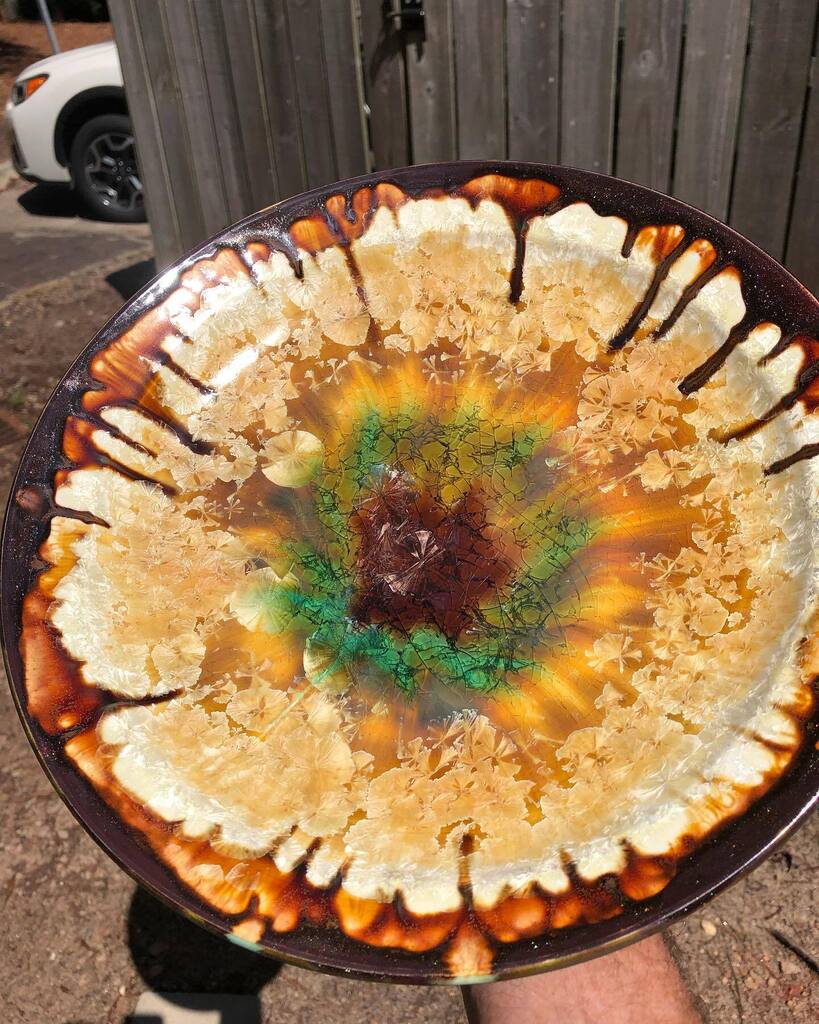 Thirds_Pottery's tweet photo. Pretty happy with the oxidation strike fire results in these pieces. After and before images shows how much richer the glaze surfaces are. 

#cone6  #porcelain #crystallineceramics #crystallineglaze #electrickiln #handmade #pottery #raleighartist #thirdspottery https://t.co/F2qA8HVJ6w