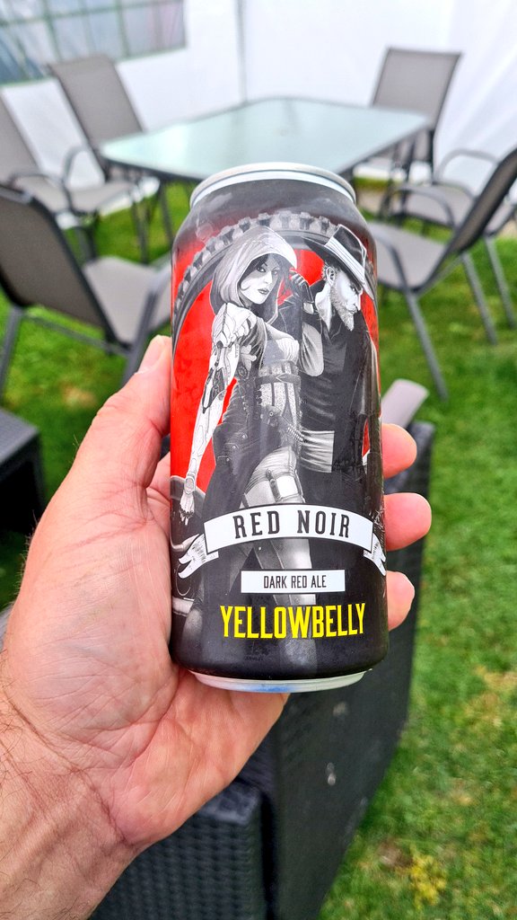 Good job the gazebo is up as its lashing. Reward beer for my hard work <a href="/YellowBellyBeer/">YellowBelly Beer 🍺</a> #sláinte 🍻

#craftbeer