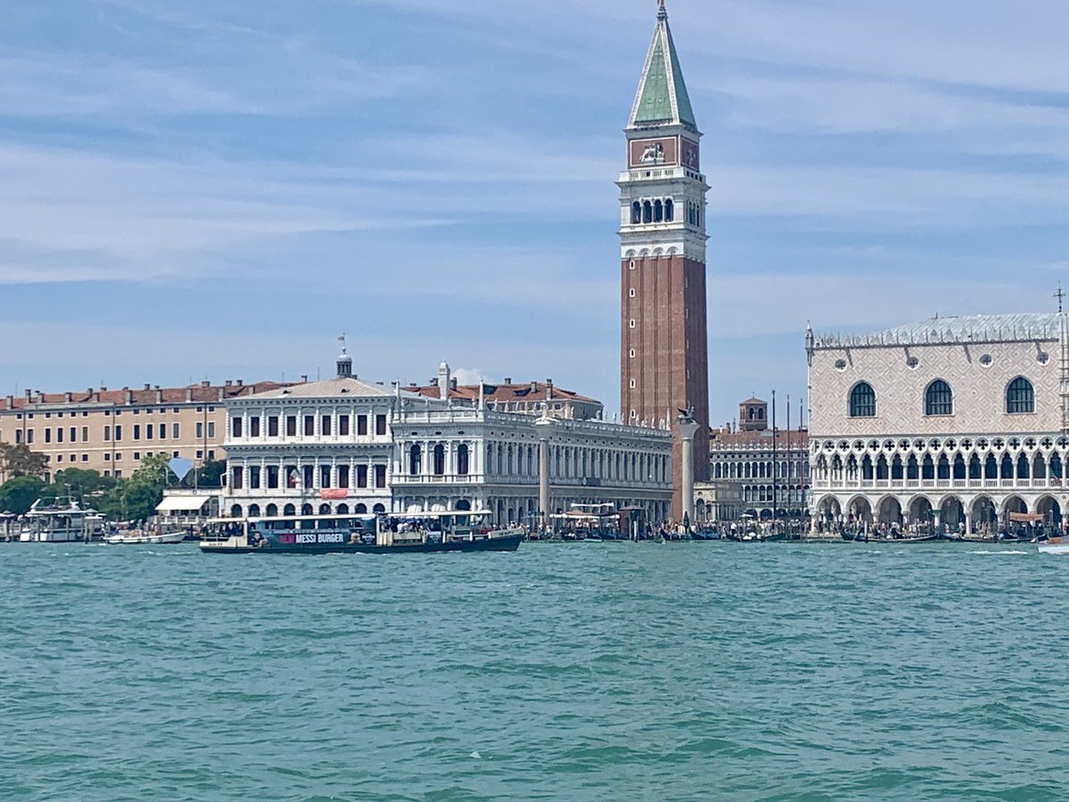 Janemarriott32's tweet photo. Have been dreaming of seeing this view again, for oh so long...gliding along on my vaparetto to the Biennale 
#venire #VeniceBiennale #escape2022 https://t.co/wCcolbNMPH