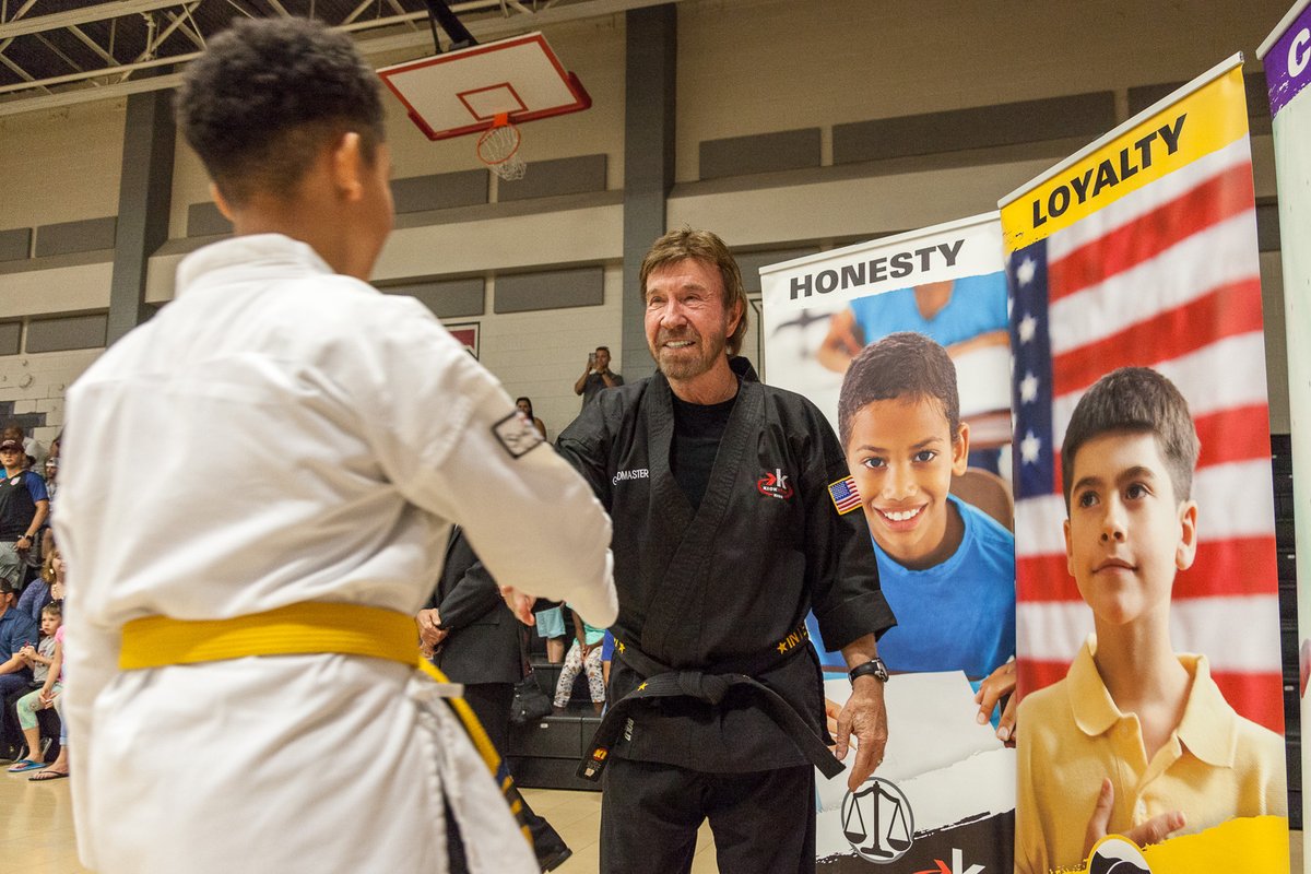 KICKSTART_KIDS's tweet photo. Following in the vision of our founder Chuck Norris, we believe the power for children to reach their potential can be unlocked through martial arts. Donate today to help support our mission of teaching character through karate at https://t.co/ZQweTs0XfW. https://t.co/M7mci50wDW