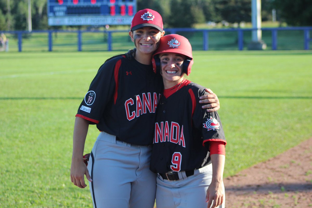 BaseballCANWNT's tweet photo. Smile 😀

It’s another GAME DAY in Thunder Bay!

🇨🇦⚾️ https://t.co/vzitaAbkhx