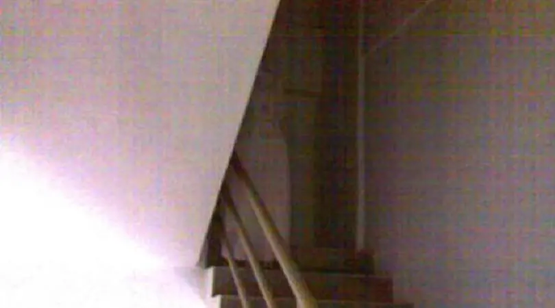 SarawakIni's tweet photo. Penampakan Hantu Misteri di Miri, Sarawak Dirakam Kamera

#Malaysia #Sarawa 
https://t.co/0b4qotlXrH https://t.co/4JwEnoaRmi