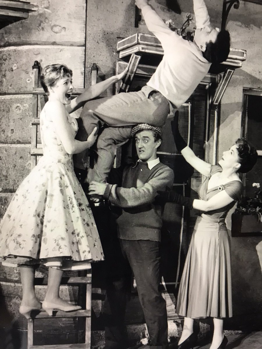 Not sure who the #DarceyBussell lookalike is in this 1950’s photo with #BernardCribbins