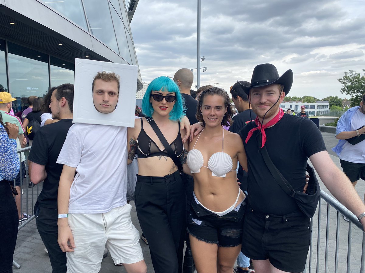 ninaroselevy's tweet photo. @ladygaga #ChromaticaBall https://t.co/0hYRS610Eq