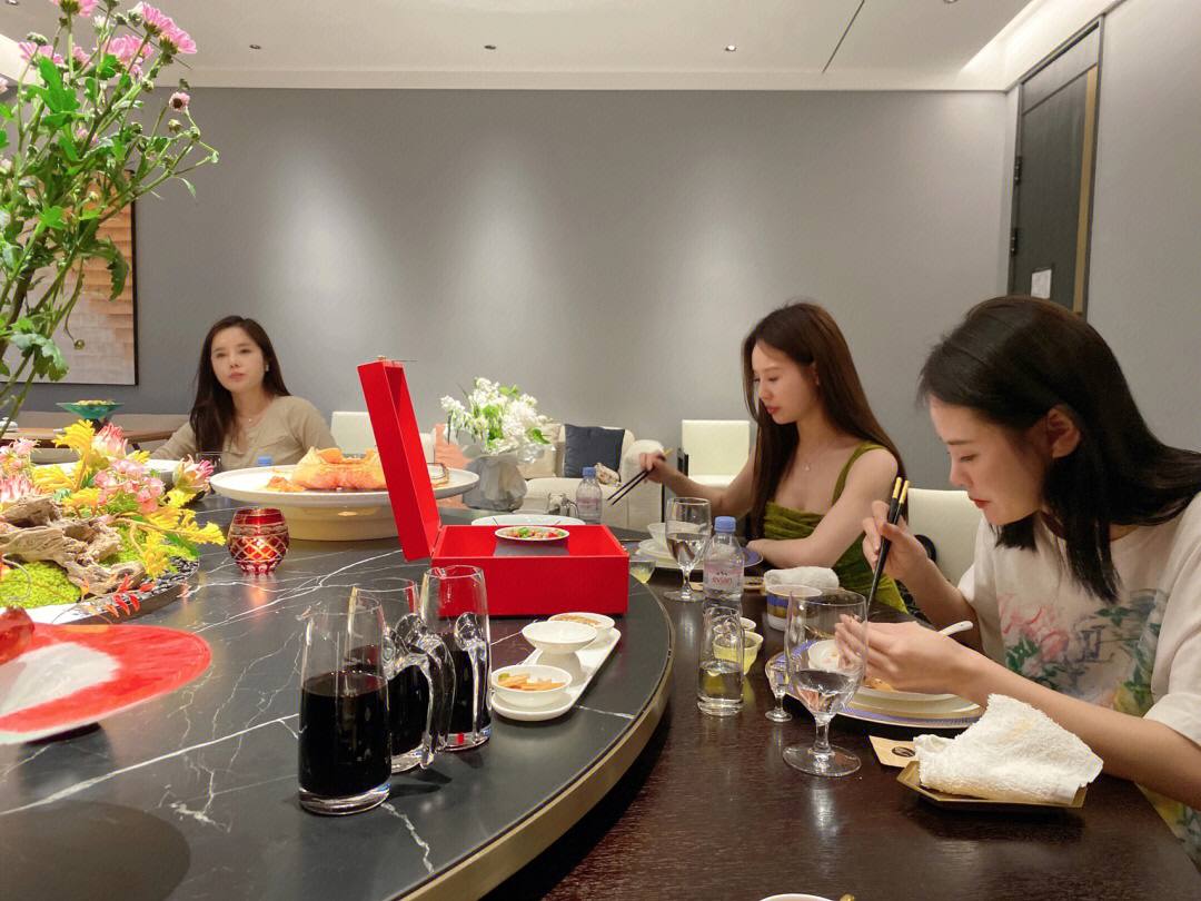 yuling99366's tweet image. Don't be so lonely, please believe that there are really people in this world who are living the life you want