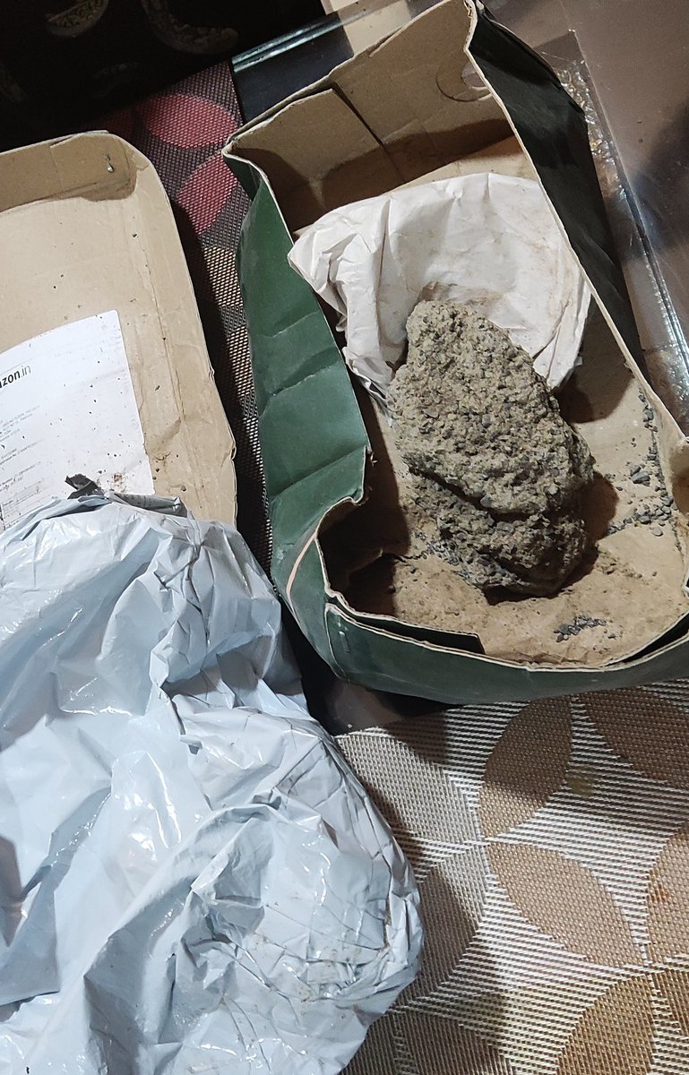 chaituvr_s's tweet photo. wth is wrong with you @amazonIN @amazon @AmazonHelp what should i do with this 🪨  #amazonrock is your new venture? https://t.co/3Jb2hO7JCr
