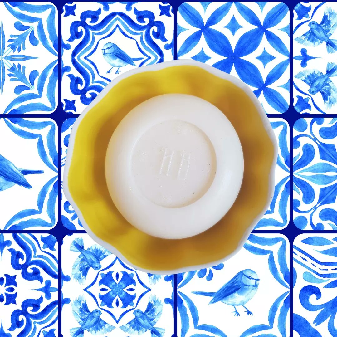 Quand la finesse de la porcelaine répond à la délicatesse des #savons parfumés de la maison <a href="/1882Ab/">Maison Biette - Savons & Parfums</a>. Une collaboration exclusive à découvrir cet été en boutique au pied du château de <a href="/ClissonVille/">Ville de Clisson</a> en visitant <a href="/Clisson_LAggloh/">Clisson L'Aggloh!</a> <a href="/loireatlantique/">Loire-Atlantique</a> @Tourisme44