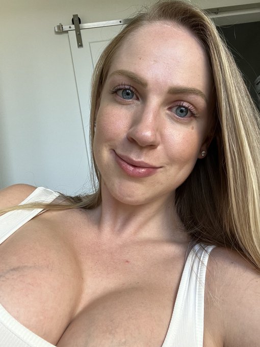 Watch joycezarza1's leaked NSFW photo on TwXstars