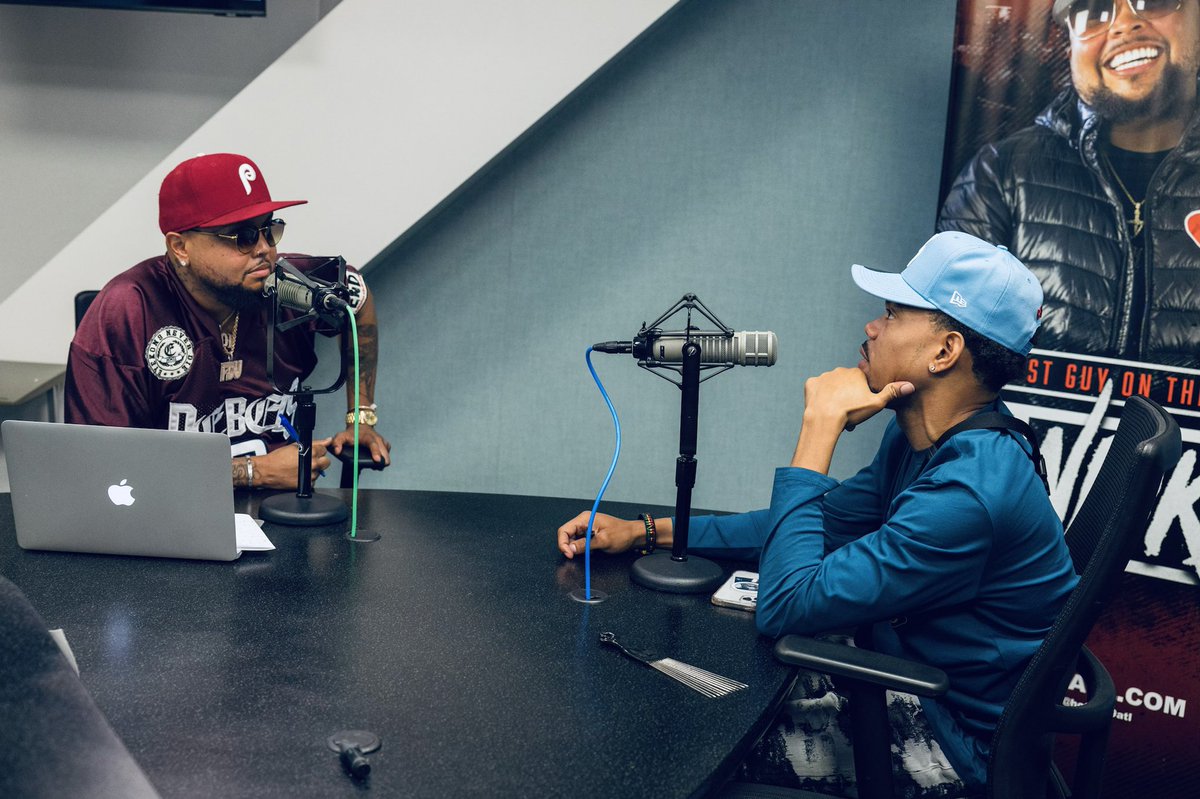 EyEkons nEvEr diE #end
<a href="/Stueyrock/">Stuey Rock</a> x <a href="/chancetherapper/">Chance The Rapper</a>