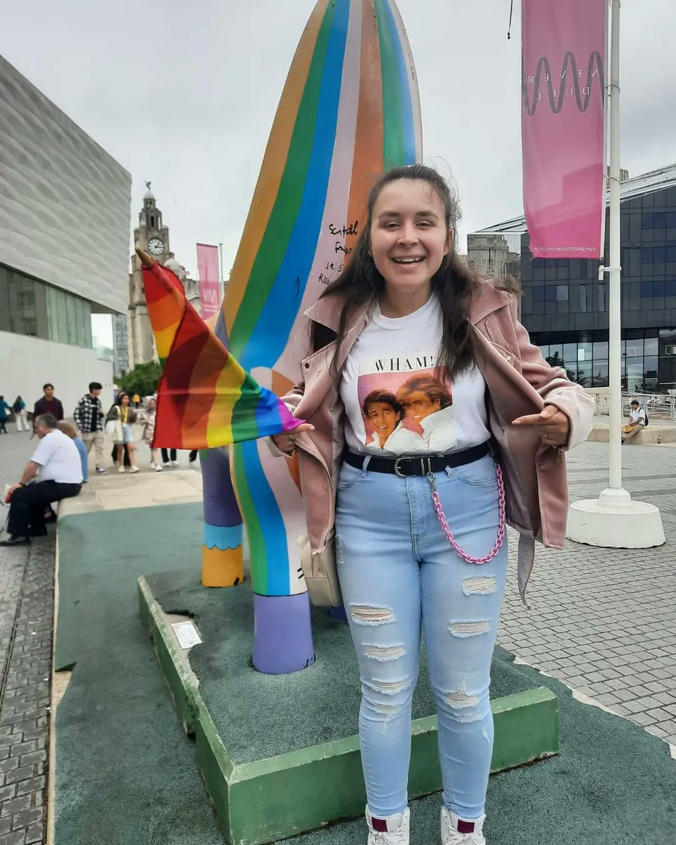 jessicareviews_'s tweet image. I attended pride today and I had to bring George and Andrew with me, I need a Pepsi and Shirlie shirt now! 
#georgemichael #andrewridgeley #pepsidemacque #shirliekemp #PepsiAndShirlie #Wham #Pride #Pridemarch #prideliverpool #Liverpool #80s #1980s