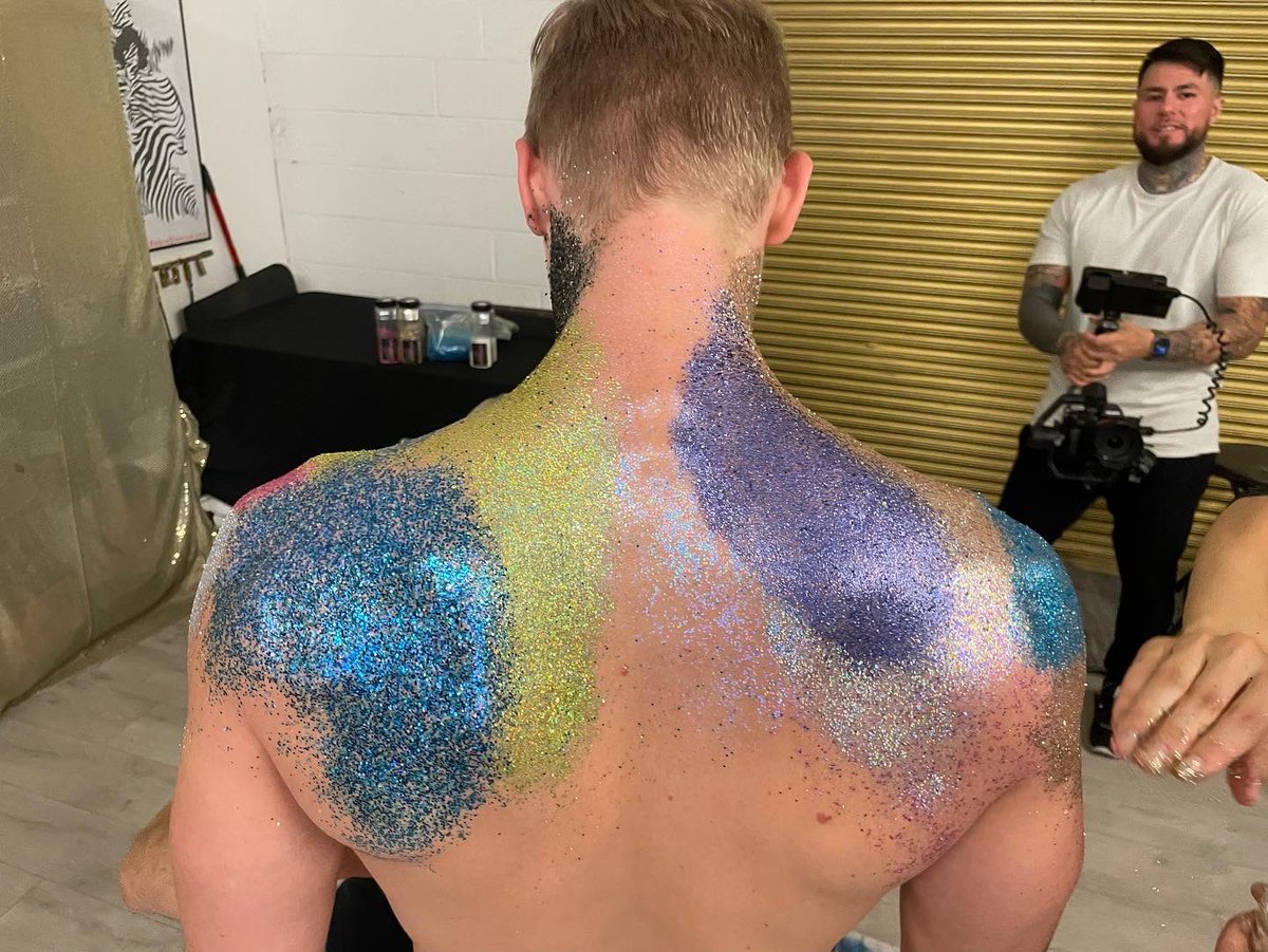 GlitterBomb_LV's tweet image. #BTS #BehindTheScenes #Biodegradable #Glitter #Photoshoot @SkinCity with @GlitterBomb_LV