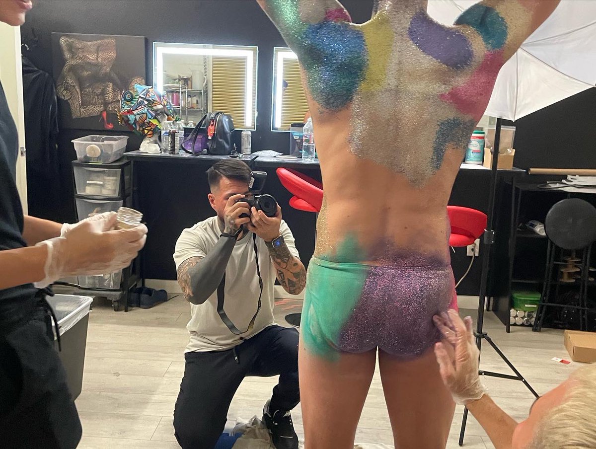GlitterBomb_LV's tweet image. #BTS #BehindTheScenes #Biodegradable #Glitter #Photoshoot @SkinCity with @GlitterBomb_LV