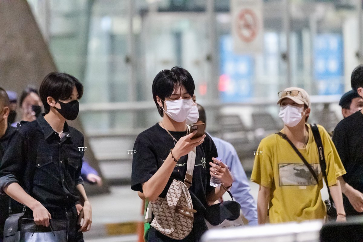 tyffyfiify's tweet photo. ร้องไห้เหมือนหมา 😭😭😭😭 ฮือออออออออออออออ
 #WelcomeTREASUREtoTHAILAND https://t.co/SIduRBaUIt
