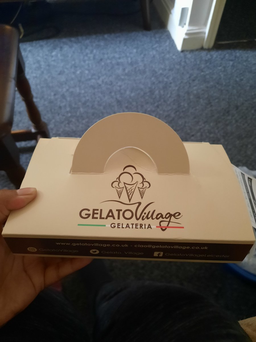 Thank you <a href="/Gelato_Village/">Gelato Village</a> for tonight's treat. Mango, almond and mandarin and crema 💜