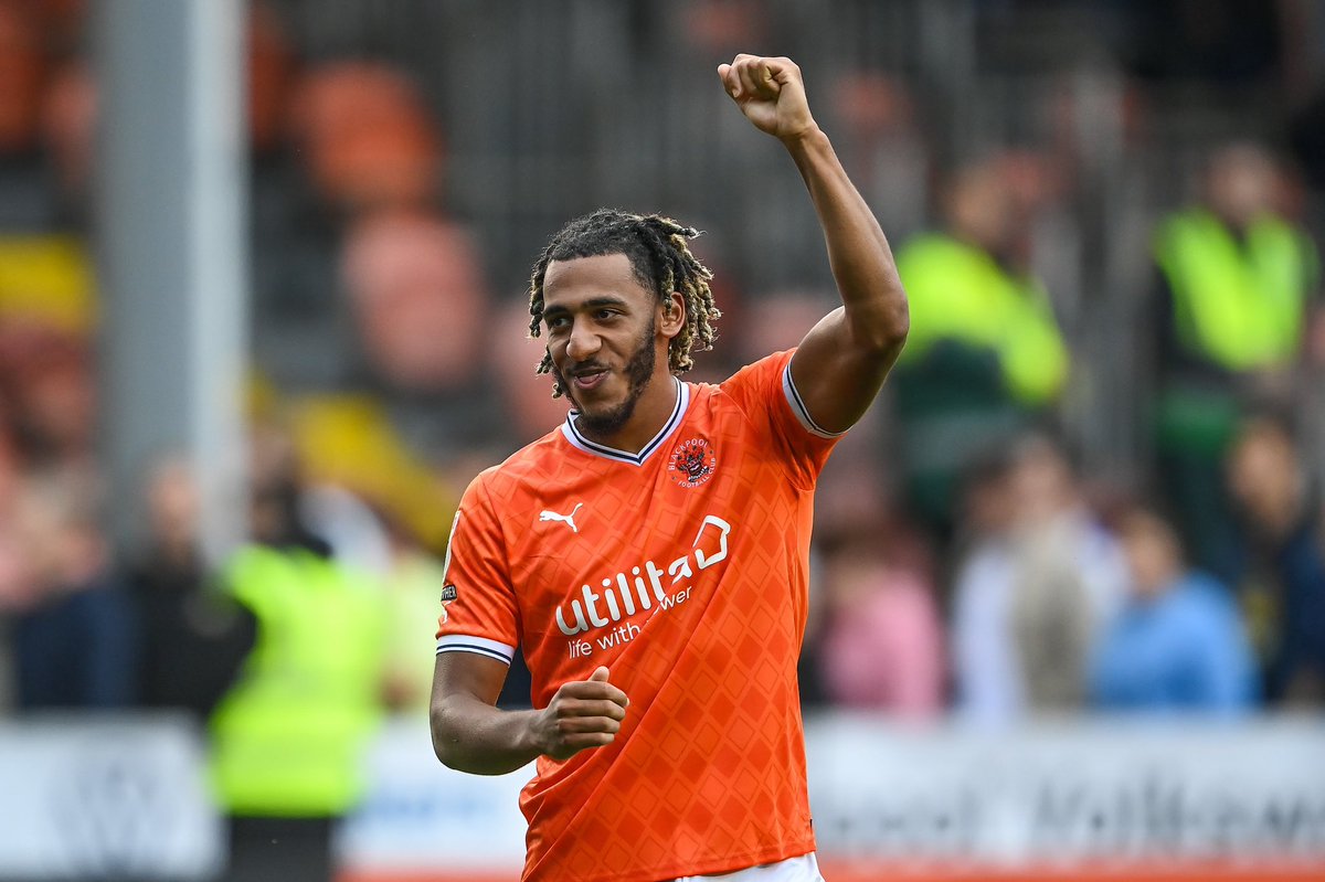 BlackpoolFC's tweet image. Not bad as debuts go… 😏

📸 @DomThompson3