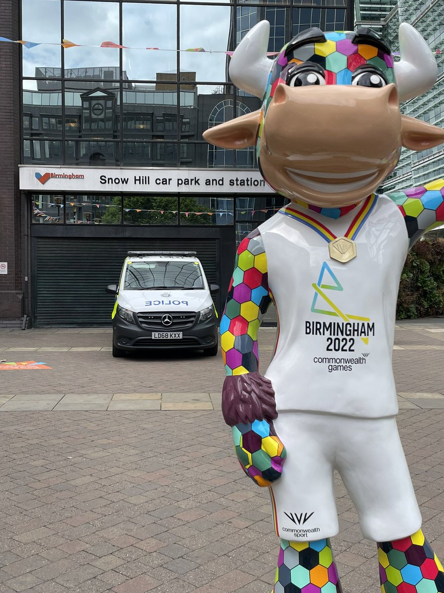 10 years on from my stint at <a href="/BBCSport/">BBC Sport</a> during the London Olympics, it’s been fantastic to play a small part in the policing operation for Birmingham’s Commonwealth Games today with colleagues <a href="/WMPolice/">West Midlands Police</a> 

Hope the rest of the games goes well 

#B2022 #B2022Police