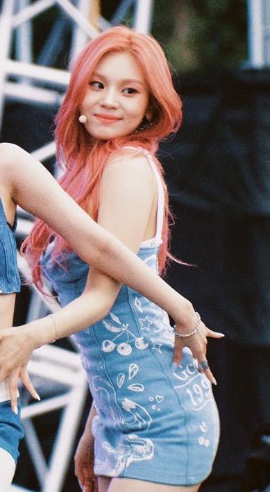 umjithinking's tweet image. SHE!! IS!! SO!! BEAUTIFUL!!