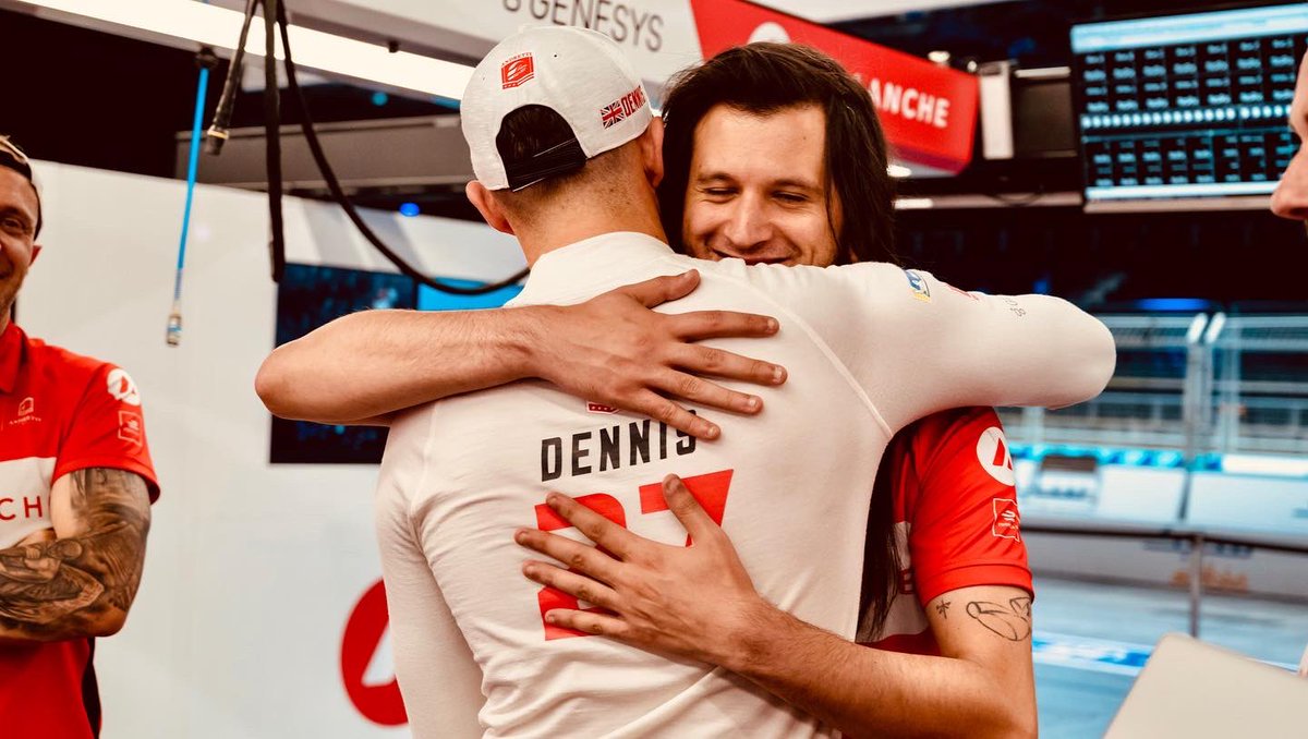 Andretti Formula E (@andrettife) on Twitter photo Well deserved result for both <a href="/JakeDennis19/">Jake Dennis</a> & <a href="/Oliver_Askew/">Oliver Askew</a> 👊
Congratulations to <a href="/Oliver_Askew/">Oliver Askew</a> who finished P5, his best result in <a href="/FIAFormulaE/">Formula E</a> so far ‼️⚡️
#AllAndretti #LetsRace #LondonEPrix Well deserved result for both <a href="/JakeDennis19/">Jake Dennis</a> & <a href="/Oliver_Askew/">Oliver Askew</a> 👊
Congratulations to <a href="/Oliver_Askew/">Oliver Askew</a> who finished P5, his best result in <a href="/FIAFormulaE/">Formula E</a> so far ‼️⚡️
#AllAndretti #LetsRace #LondonEPrix