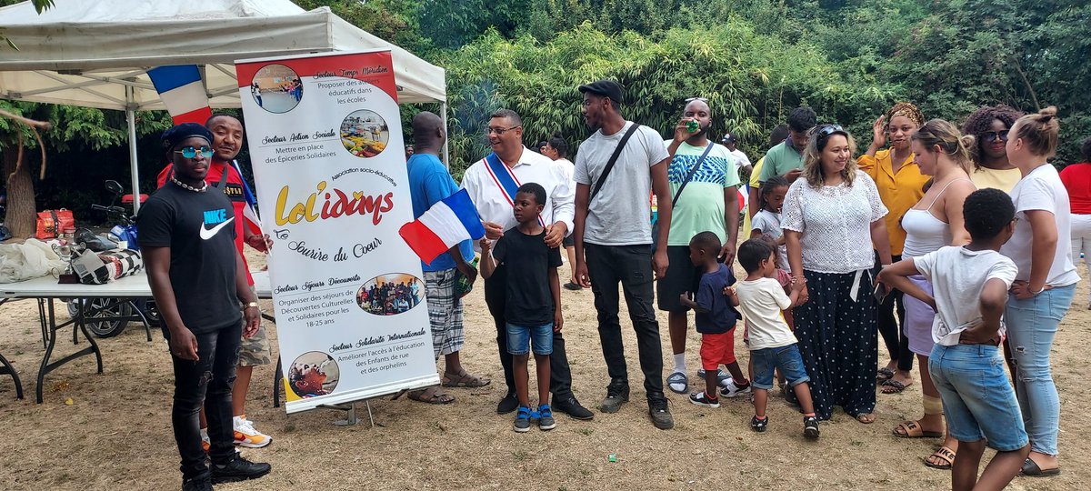 PhilipBouriachi's tweet photo. Les associations premier chaînon de la cohésion sociale, baromètre de la société les grands oubliés du gouvernement #RapportBorlo

Fier du soutien de la Région Ile-de-France à destination de nos #associations #QuartierPop encore merci à
@vpecresse @othmannasrou
@karampatrick https://t.co/At9jToxevk