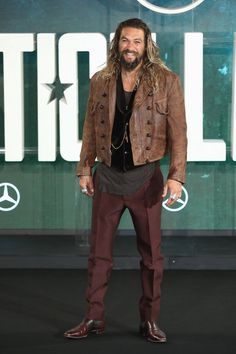 TheWildWestNew1's tweet photo. #JasonMomoa is on #TeamStarr https://t.co/92zgwnuC84