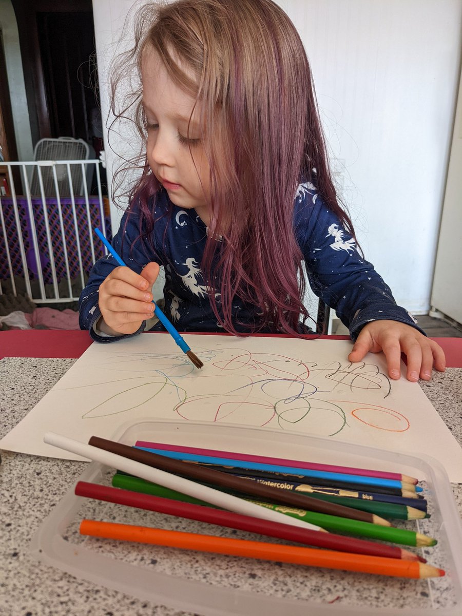 Emer2008's tweet photo. Every time I get new art supplies she takes them. #littlepicasso https://t.co/xGI1ghZG4P