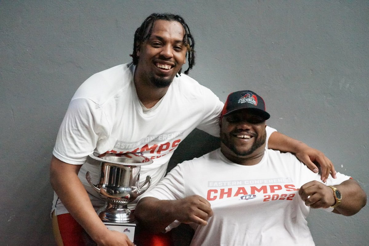 MDuncan_7's tweet image. To be in this position is an honor ! Coach and I talked about this all off season about the ultimate goal ! We barely got in the playoffs but we did it! Two weeks away from the National Championship 🙏🏽💙