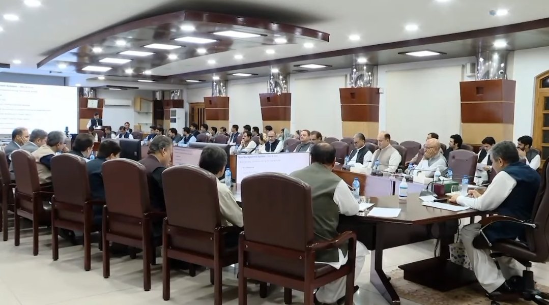 Pakhtunkhwa360's tweet photo. چیف سیکرٹری خیبرپختونخوا کی ضلعی افسران کو تنبیہ۔ عوام کی شکایات و مسائل حل کرنے پر توجہ دیں اور قانون کے مطابق اور میرٹ پر ان کی شکایات کا فوری ازالہ کریں۔
#cskp #KP360Updates #KPKUpdates https://t.co/s4NVXK4KeM