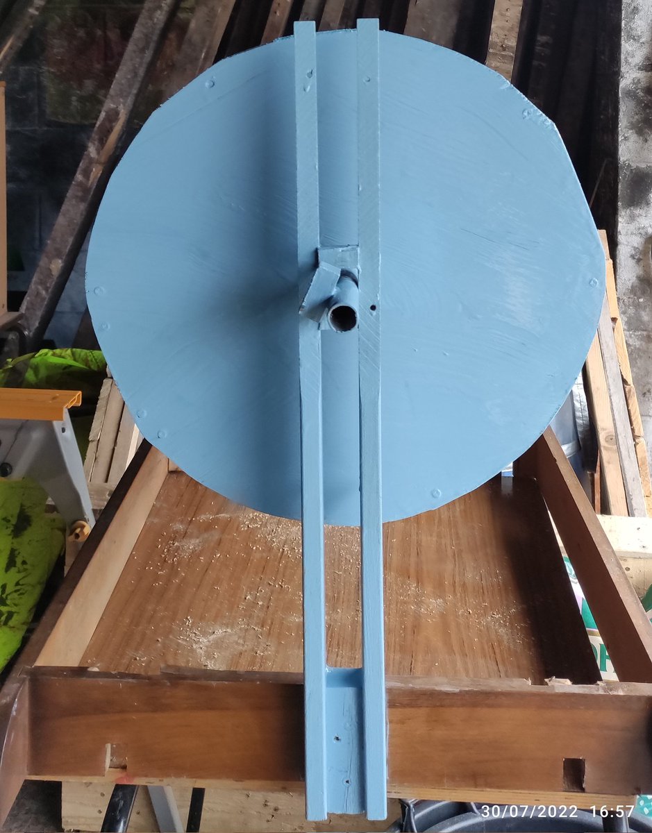 MensShedParr's tweet photo. We've finished converting a donated dining table into a tombola this afternoon during our #Mensshed session. https://t.co/IuLA3aU2Yr