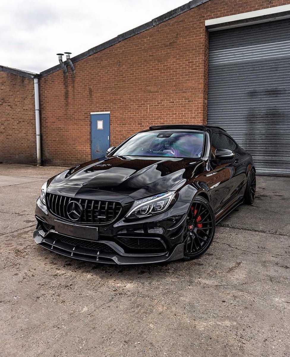 LUXURY 🏁 tweet media