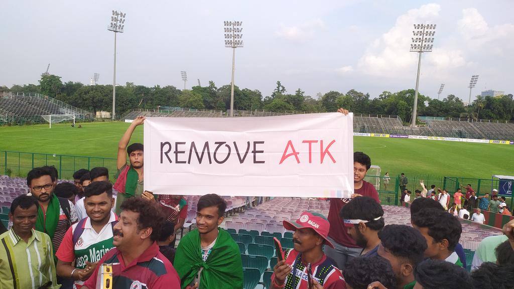 BagnanMariners's tweet photo. #Breakthemerger https://t.co/aQwnZd1gaT