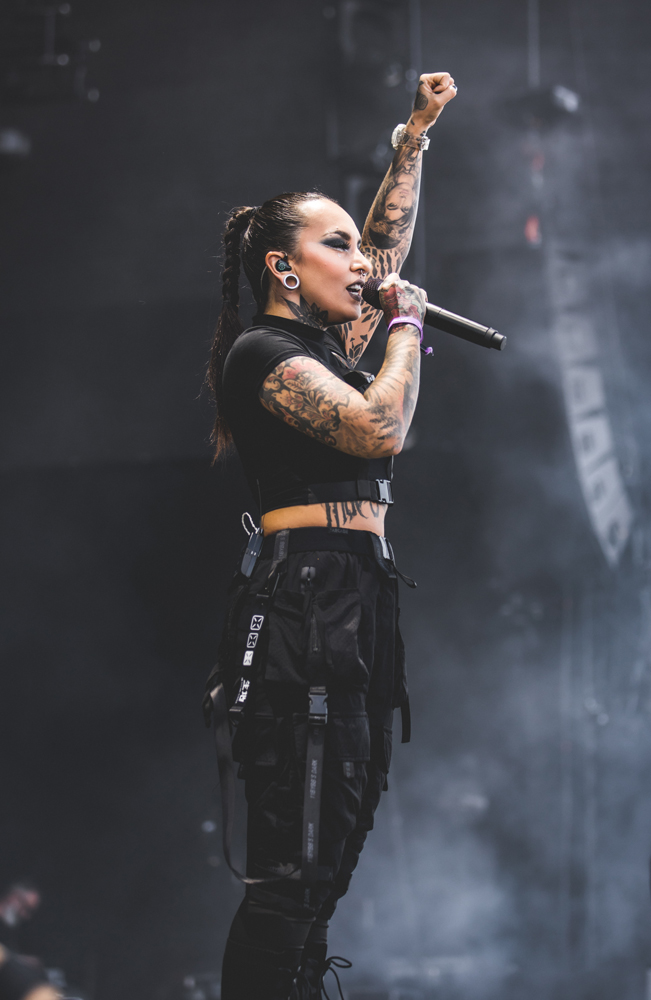 KnotfestGermany's tweet photo. Stark wie immer: @jinjer_official haben sich bei ihrem Auftritt in absoluter Bestform gezeigt.
 
📷: @grossaufnahmen
 
#KnotfestGermany2022 #knotfest #festival #metal #hardcore #rock #Slipknot #Jinjer https://t.co/rXp5uHfpzi