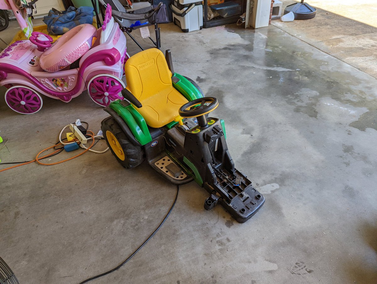 P_M_Cu's tweet photo. Operation riding tractor chassis swap has begun. Wish me luck. https://t.co/jqyclVPpIg