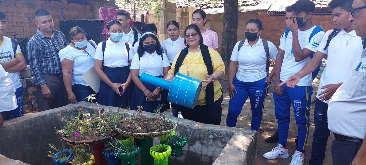 Visita de presencia directa en Secundaria Sabatina del Instituto Nacional de Santo Tomas del Norte, del departamento de Chinandega; Estudiantes ejecutan proyectos educativos sobre Arte y Cultura y reciclajes.