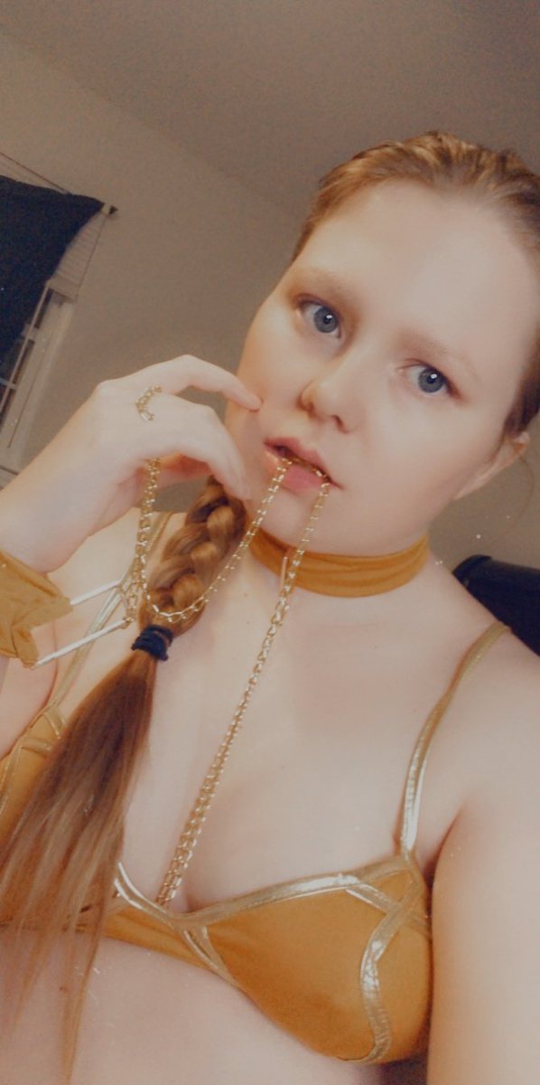 SweetLillie24's tweet photo. If you see me out in my princess Leia starwars outfit say hi ❤️❤️❤️ https://t.co/kkCteoGF1s