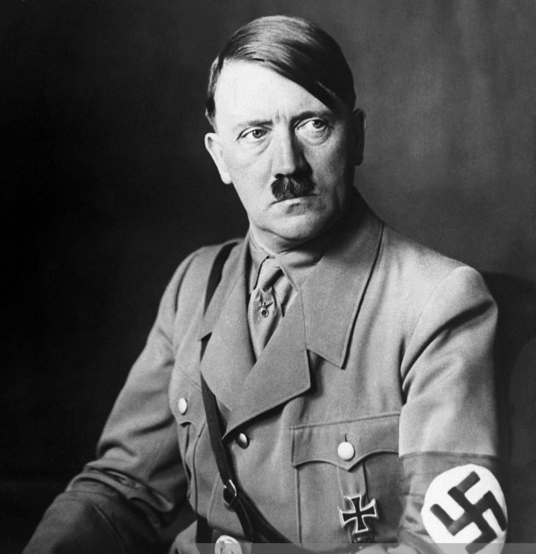 @RealSeanHoff Reminds me of the Hitler haircut.