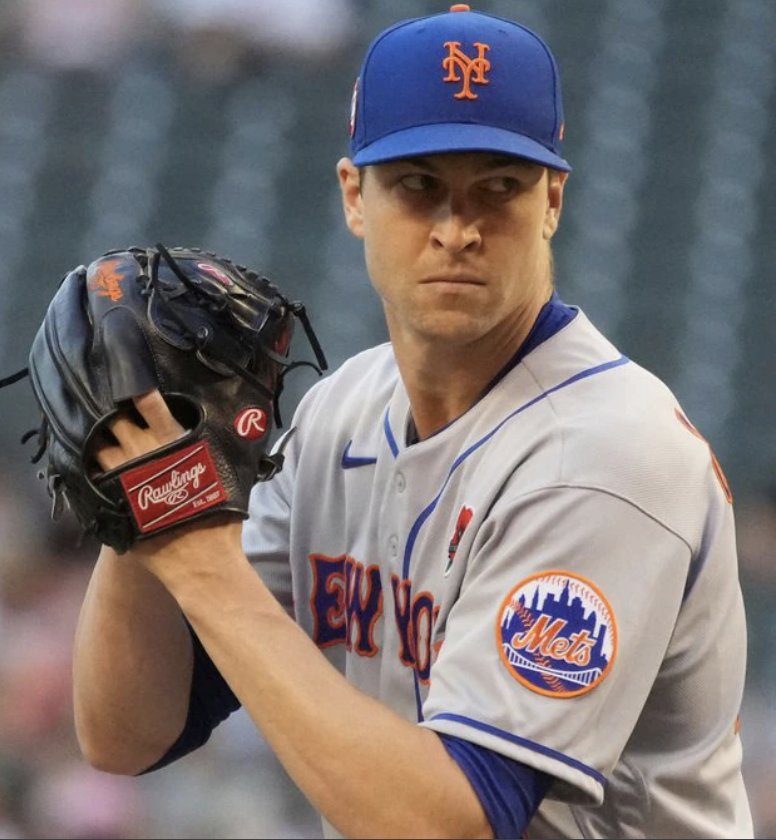 injuredlistpod's tweet photo. Hey @Giants and @Mets Fans! Something to be happy about, #JacobDegrom makes his @MLB debut this Tuesday against the @Nationals on limited pitch count. Also, #NickGates makes his return to the NYG this after bad injury last year. @BellyUpMedia @BellyUpFantasy https://t.co/OEd3wZlU0B
