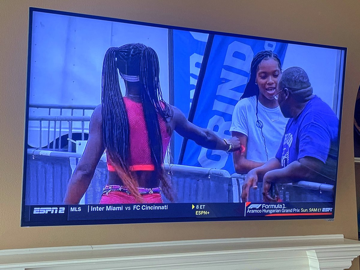 Tim Seymour (@timseymour62) on Twitter photo Watching the <a href="/MurpheyClassic/">Ed Murphey Classic</a> on ESPN2 and just saw 4/100m relay World Champion <a href="/TeeTeeTerry_/">🏆 Twanisha Terry, OLY🏃🏾♀️</a> celebrating her 100m win with <a href="/daverogers2017/">Dave Rogers</a> and the <a href="/haywoodtomcats/">tomcats_athletics</a> track and field team!!! Watching the <a href="/MurpheyClassic/">Ed Murphey Classic</a> on ESPN2 and just saw 4/100m relay World Champion <a href="/TeeTeeTerry_/">🏆 Twanisha Terry, OLY🏃🏾♀️</a> celebrating her 100m win with <a href="/daverogers2017/">Dave Rogers</a> and the <a href="/haywoodtomcats/">tomcats_athletics</a> track and field team!!!