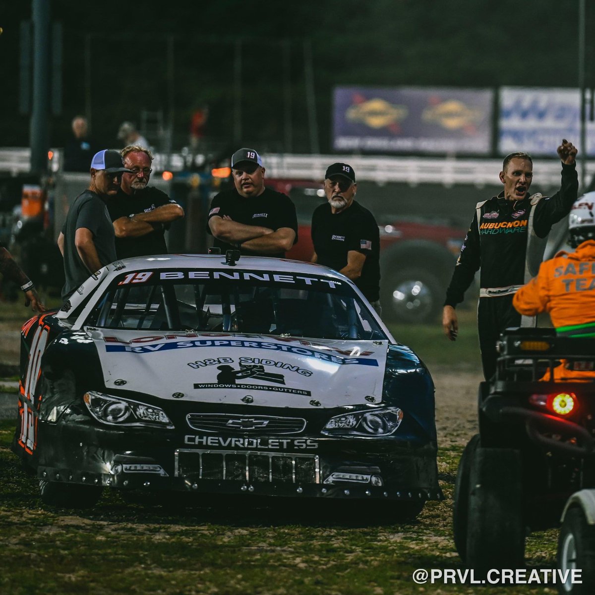 Turn4Wall's tweet photo. This weeks “Caption This” 

I don’t think @MichaelBennet64 was happy https://t.co/i6lS30nC0Z