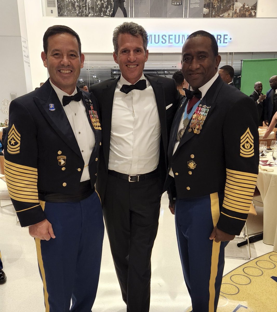 CsmBlaisdell's tweet image. No matter how bad it gets in combat, every Soldier knows one thing. When the word “MEDIC” is screamed, a medic is running your way. No matter the danger, they’re coming! Thanks @LTGDingle @CSMMEDCOM for a great night! Thanks to ALL medics out there for always being there for us!