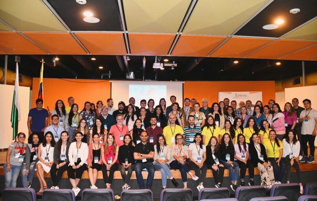 BceiUdea's tweet image. Culminamos el IX Curso Internacional de Tripanosomátidos y Simposio de Biología Molecular de la enfermedad de Chagas.
Agradecimientos a los patrocinadores @unubiolac por hacer esto posible, a @Grupo_la_Rabida @UNIAuniversidad
Un placer recibirlos en @udea