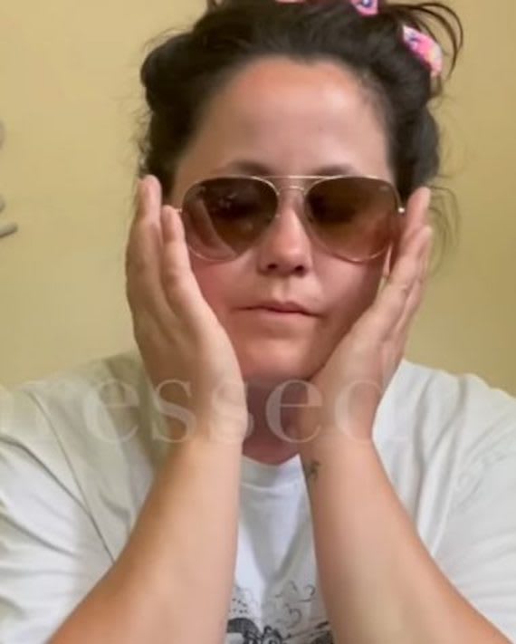 ~Barabara Evans to Young Teen Mom Stars: Try Not to End Up Like My Loser Daughter!~
https://t.co/0nuCKaOu0r
Jenelle Evans is one of the most notorious stars in the history of reality television.
The laundry list of absurd, abusive, bigoted behavior that Jenelle has engag... https://t.co/XndZBoQqw5