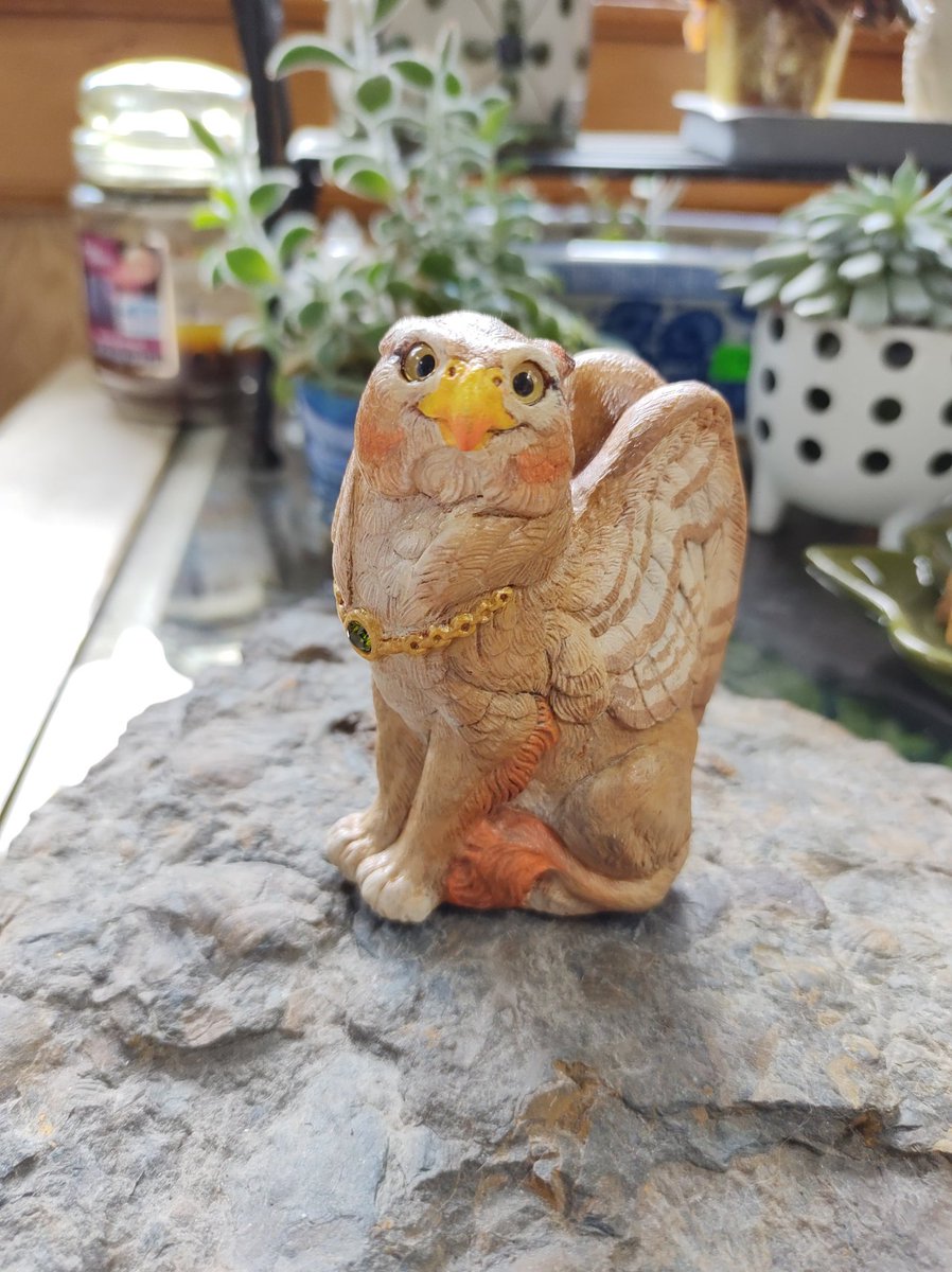 YoteNotes's tweet photo. All done! Kittrel as a gryphon...! #windstone https://t.co/LaTGeTS6XP