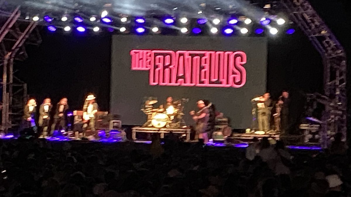 markgrindle's tweet image. Very proud to see @ThinkUHI branding alongside other great names this weekend! - 
@vanmorrison @TheFratellis - @BelladrumFest #bella2022