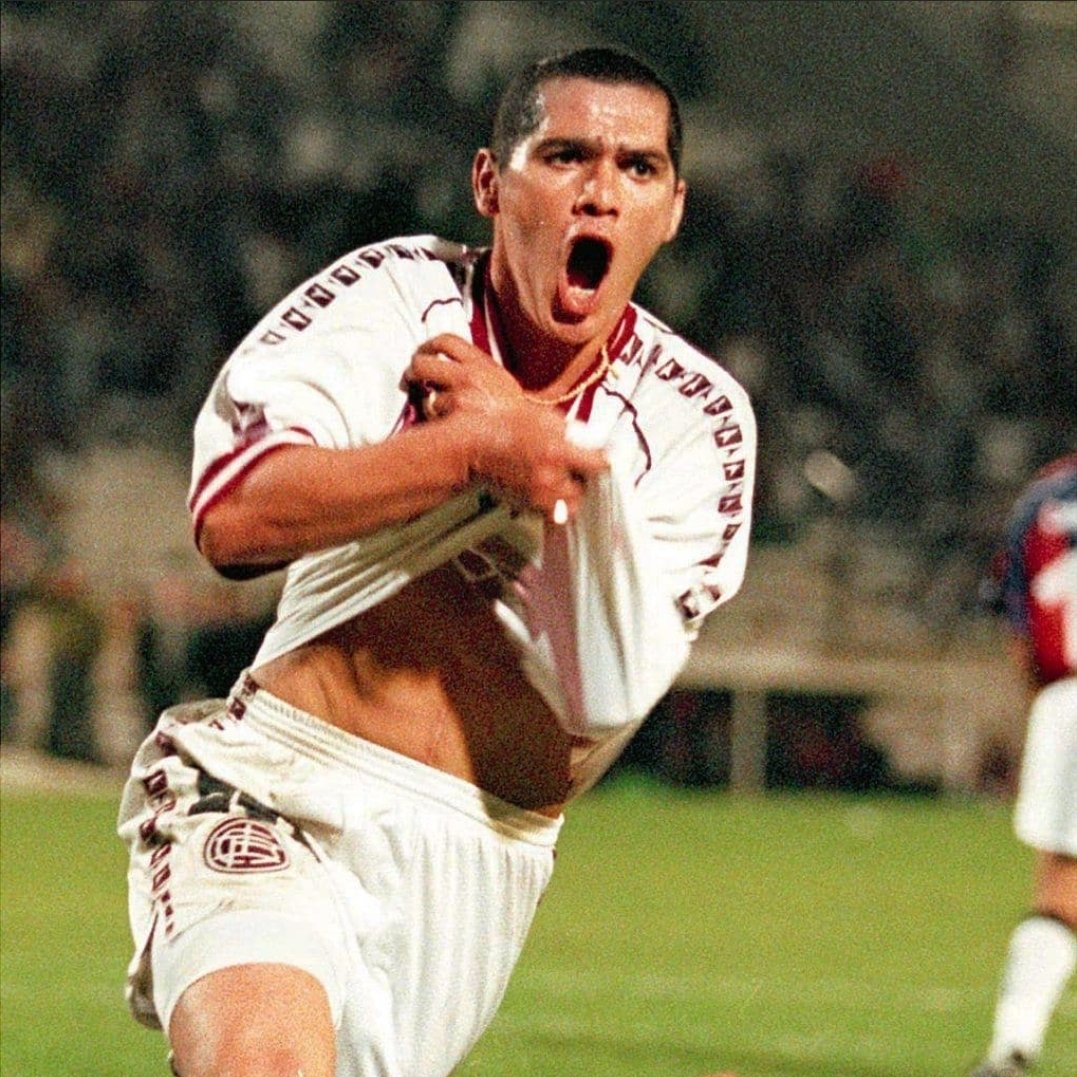 Celebra su cumpleaños hoy Hugo Alberto Morales 🎩🔟

¡Muchas felicidades, Huguito! 🇱🇻💫