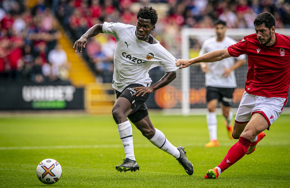 valenciacf_en's tweet photo. Second-half underway⚽️
🎥🔴Follow it LIVE on:
📱 https://t.co/hpmTsY6Naj
💻 https://t.co/ZXTeztOi5I
📺 @Gol
#NFFCVCF
#VCFDNA 🦇 https://t.co/YNkE2Km4Yo