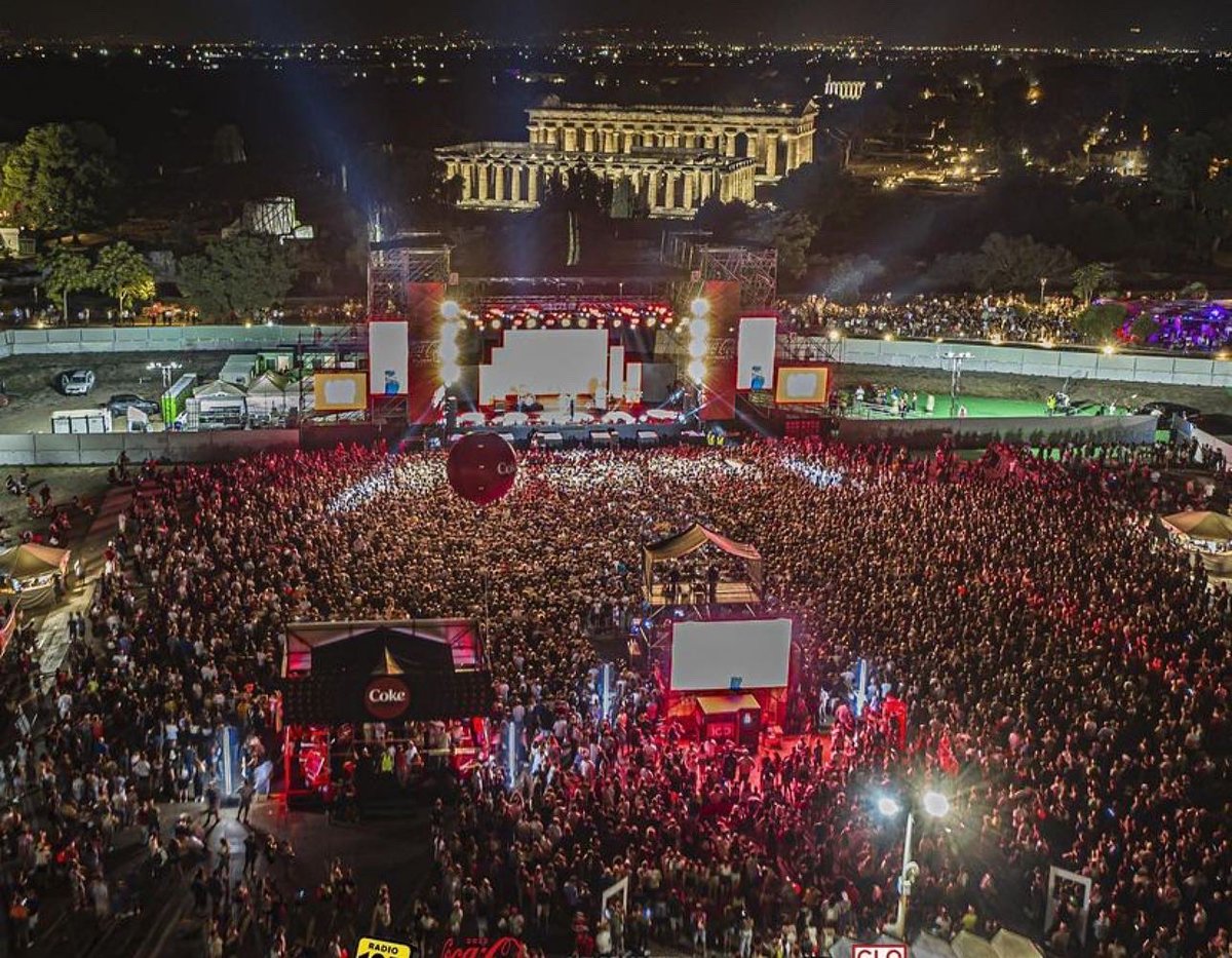 Ultima data del #cocacolasummerfestival ❤️🤍

<a href="/follya_/">FOLLYA</a> #mortoperte #tuttokkei #follya

#paestum
