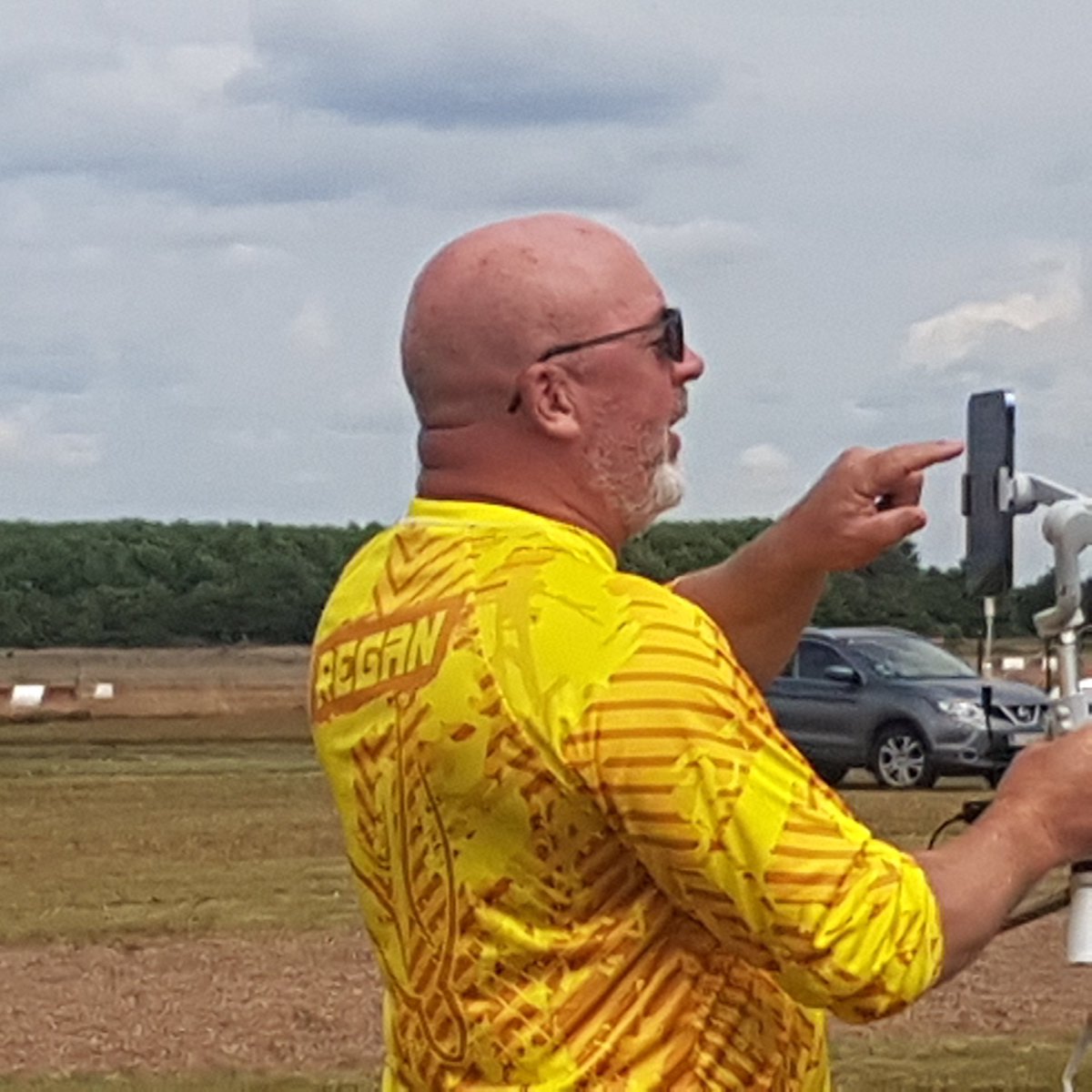 jamesseandoyle1's tweet photo. More proof that @ReganTetlow is not an #ArtificialIntelligence robot but a real live biomass of #skydiving presentation.
@DropzoneDenmark #sunpath https://t.co/gred1kEIS7